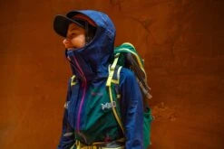 Marmot Wm's Huntley GORE-TEX® Jacket -Marmot Sales Store 36140 5981 HUNTLEY MarmotF21.DanKHaus.05611